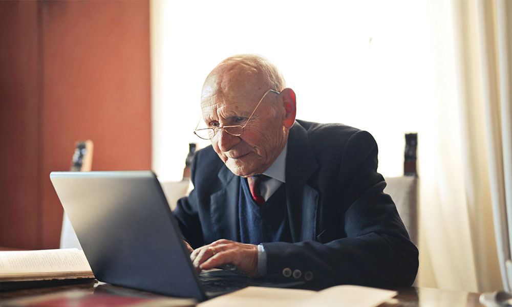 10 Reasons Seniors Struggle with Technology: A Behind the Screens Look