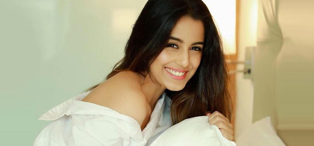 Srishty Rode (Bigg Boss 12) Wiki, Age, Boyfriend, Family, Biography & More