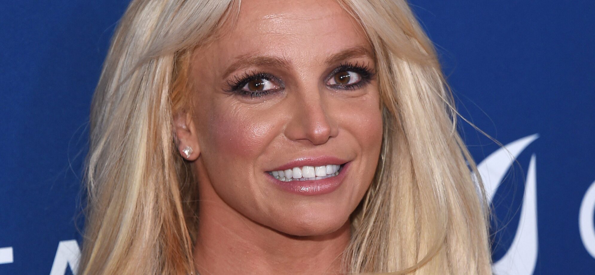 Britney Spears Returns To Instagram With A Photo Of Her Naked Back ...