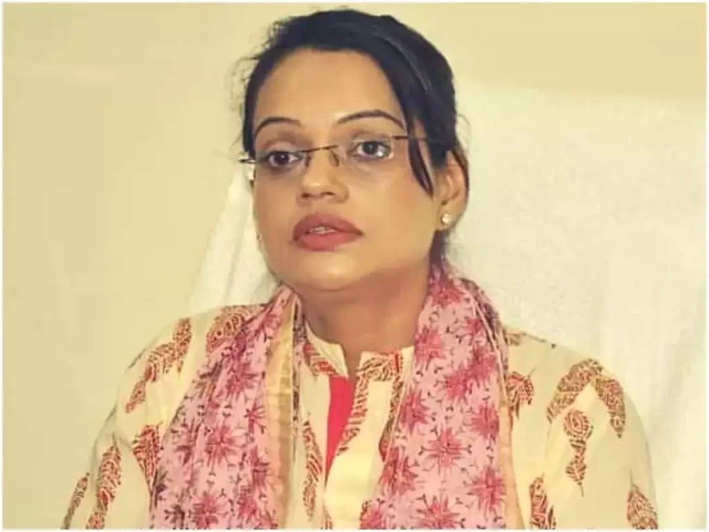 Aditi Singh IAS Biography