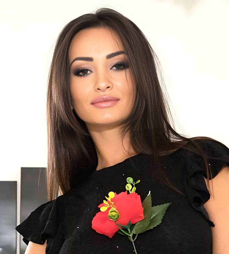 Alyssia Kent (Actor) Age, Wiki, Biography, Ethnicity, Photos, Husband and More