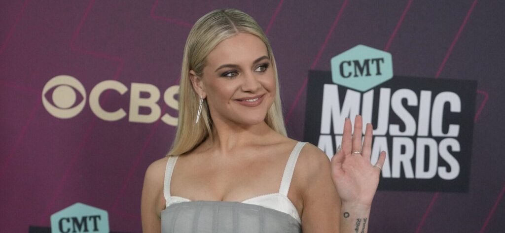 Here is Kelsea Ballerini’s Thoughts About People Throwing Things On Stage