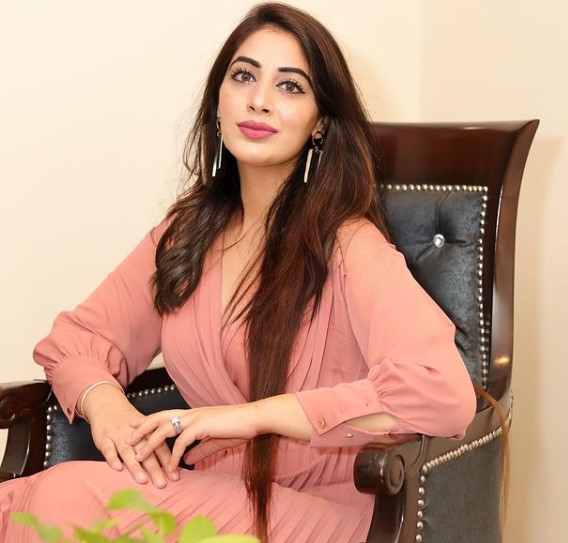 Mehreen Qazi