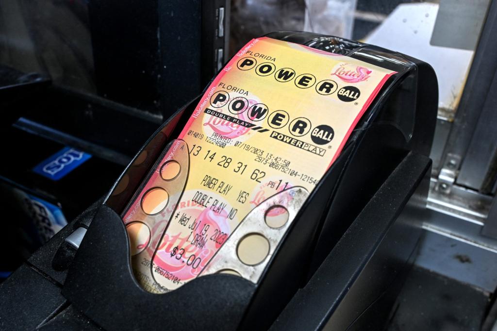 Powerball jackpot climbs to $835 million after no one overcomes awful odds to win top prize