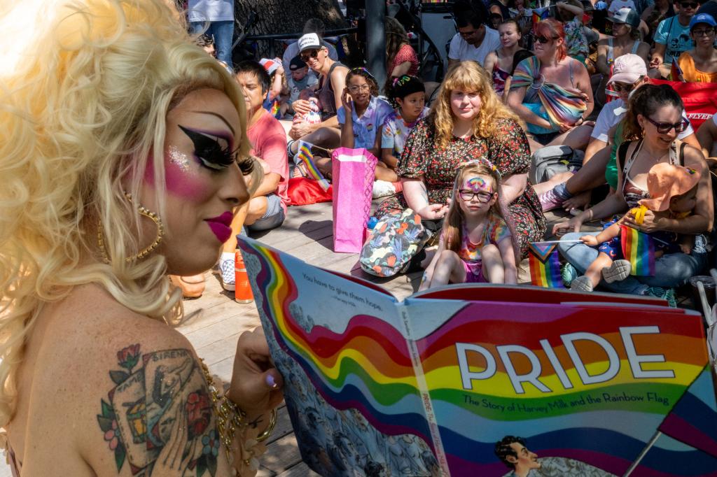 US judge throws out Texas ban on drag acts, calls it unconstitutional