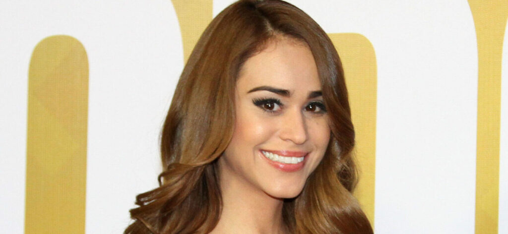 World’s Hottest Weather Girl Yanet Garcia Melts Instagram With New Pic