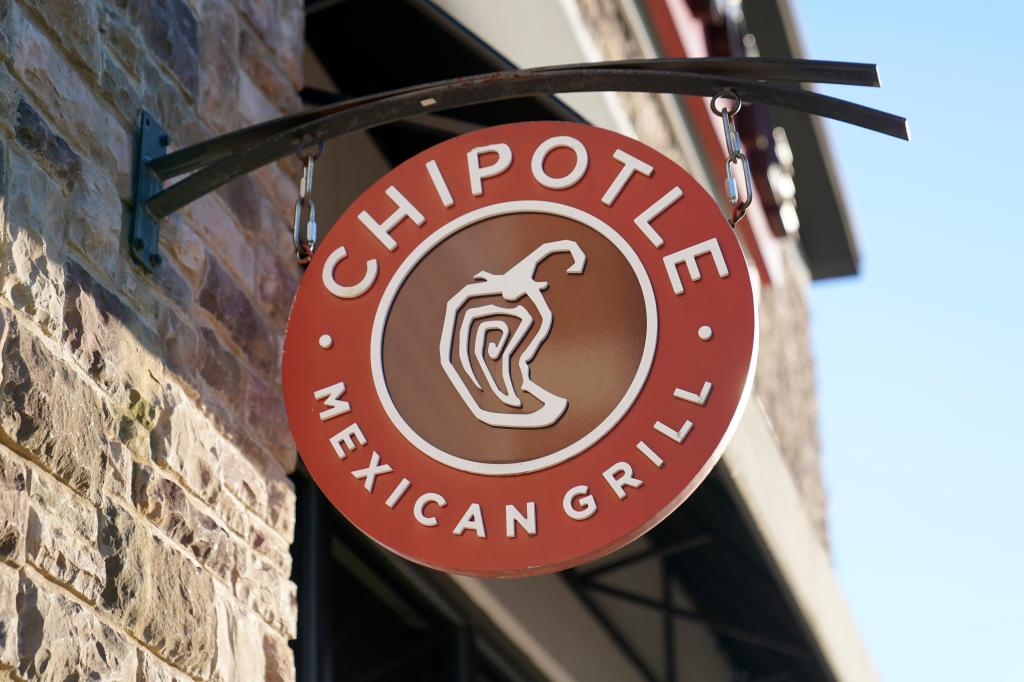 Federal agency sues Chipotle after a Kansas manager allegedly ripped off an employee’s hijab