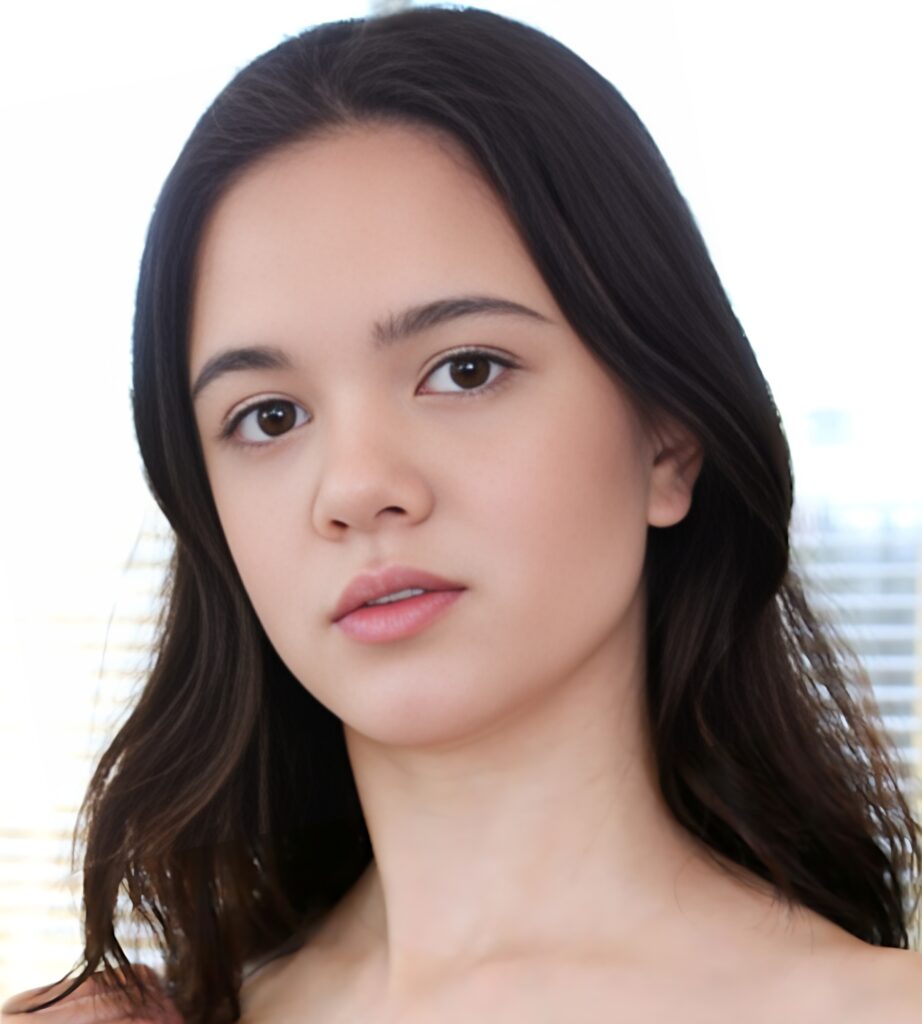 Lily Rei (Actress) Age, Wiki, Net Worth, Photos, Family, Biography and More