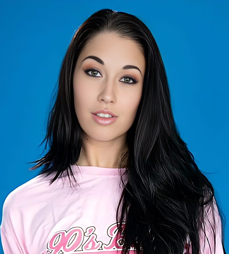 Mila Taylor (Model) Age, Biography, Videos, Wikipedia, Net Worth and More