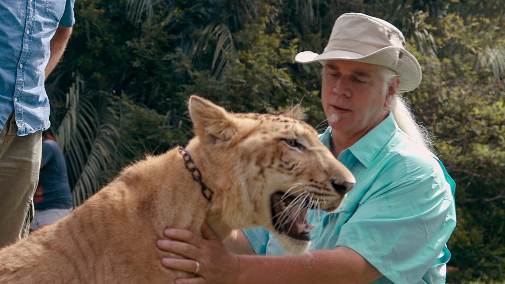 ‘Tiger King’ star Doc Antle banned from dealing exotic animals, must pay $10K after sentencing