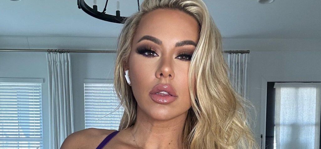Former Soldier Kindly Myers In Black Lingerie Is ‘Holy Hotness’