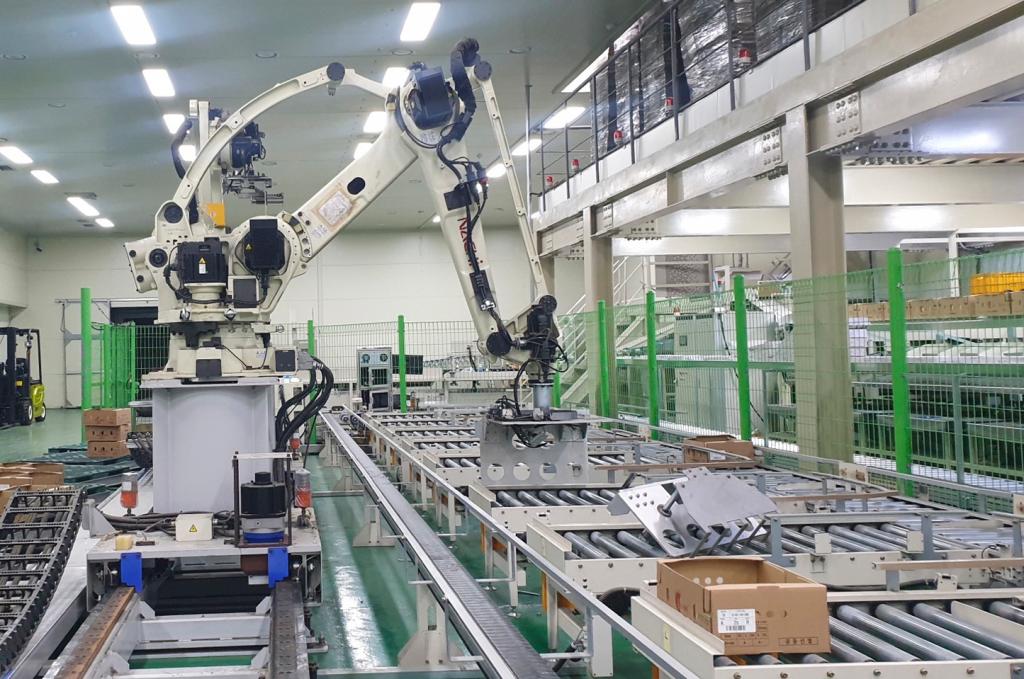 Worker crushed to death by robot that mistook him for a box of veggies