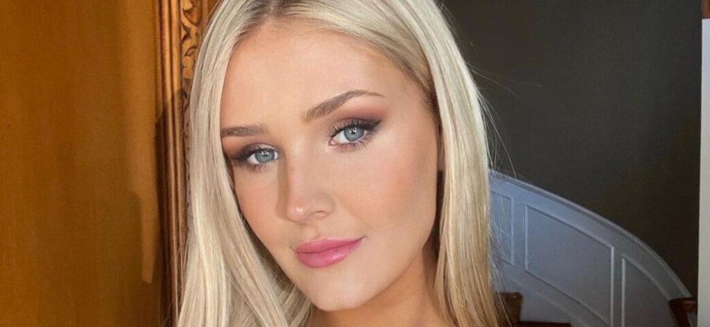 ‘California Girl Next Door’ Allie Dunn In Her Tiny Bikini Is ‘A Real Life Angel’