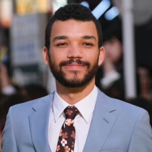 Justice Smith- Wiki, Age, Height, Net Worth, Girlfriend, Ethnicity ...