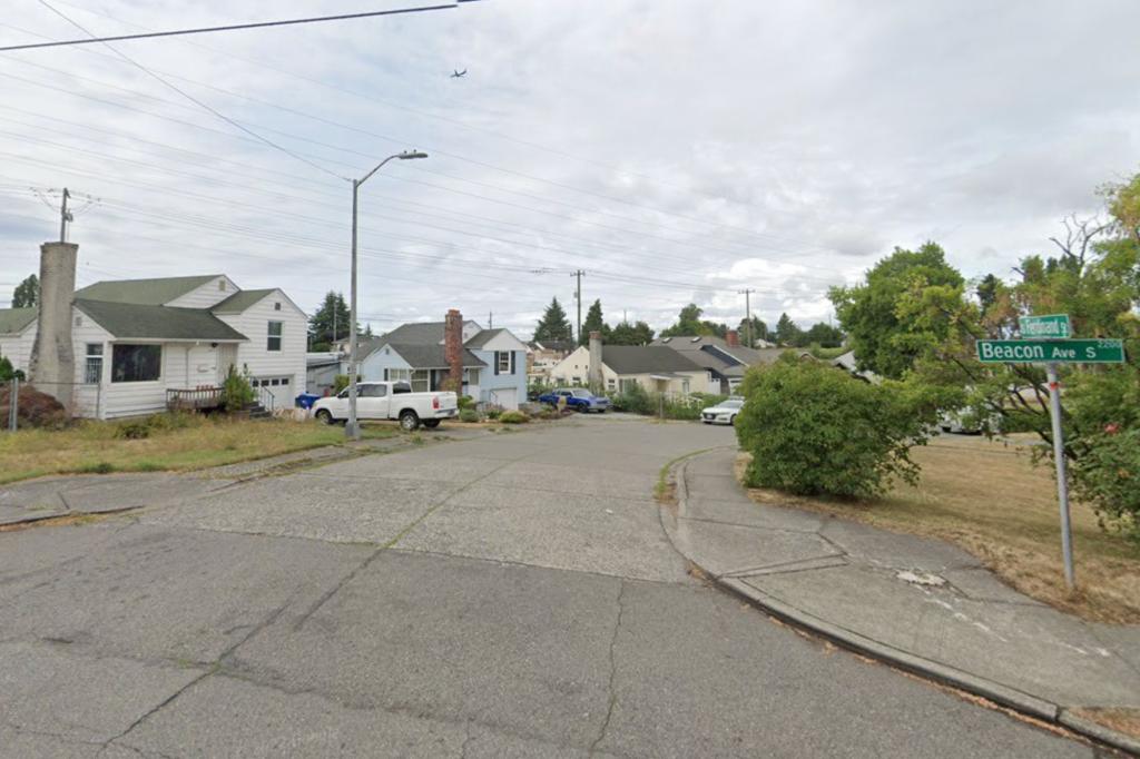 Seattle homeowner exchanges gunfire would-be burglars amid string of neighborhood robberies