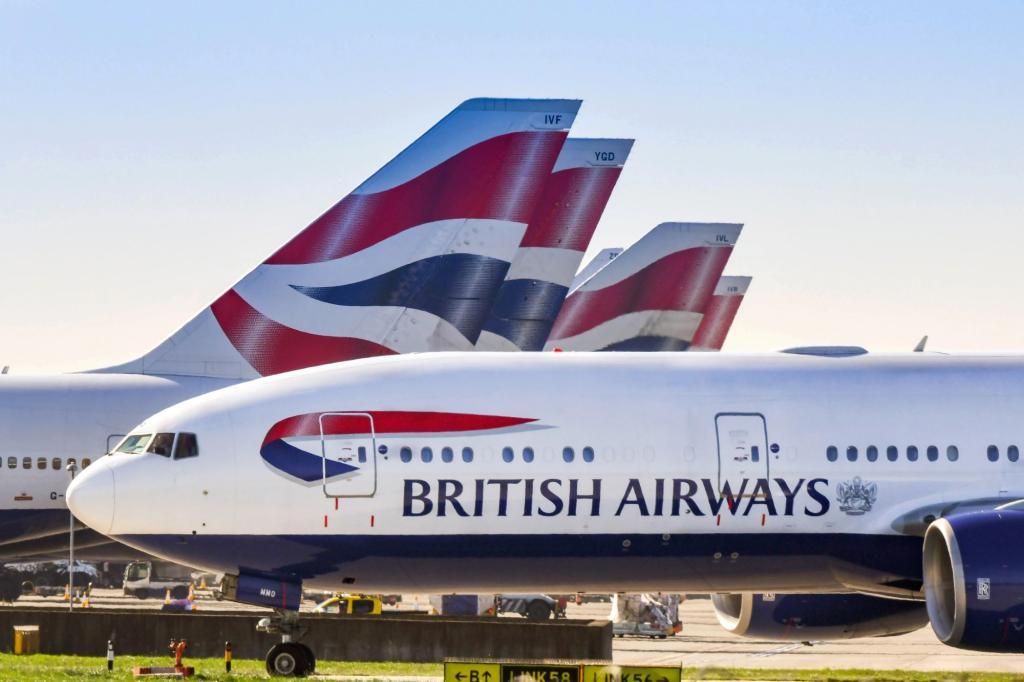 British Airways crew member dies after collapsing in front of passengers: reports