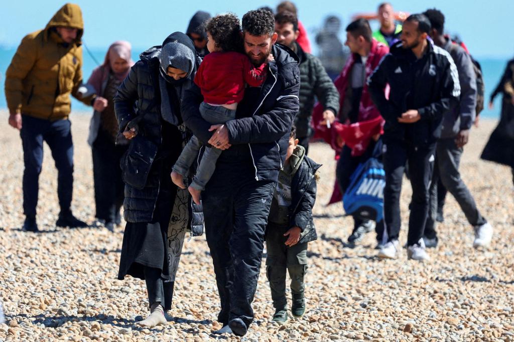 Number of migrants arriving to Britain in small boats drops 36% in 2023