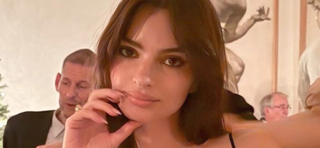 Emily Ratajkowski In String Bikini Is 'Always Welcome' In Mexico