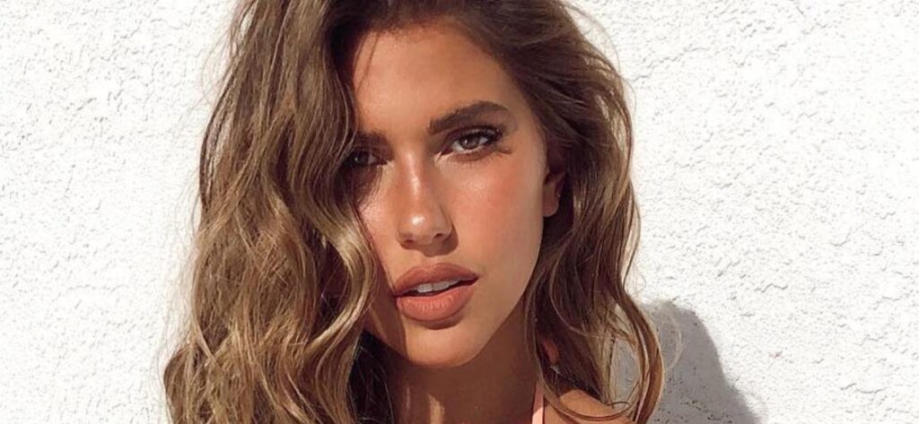 Kara Del Toro Shows Off Her 'Monday Swimwear' By The Pool