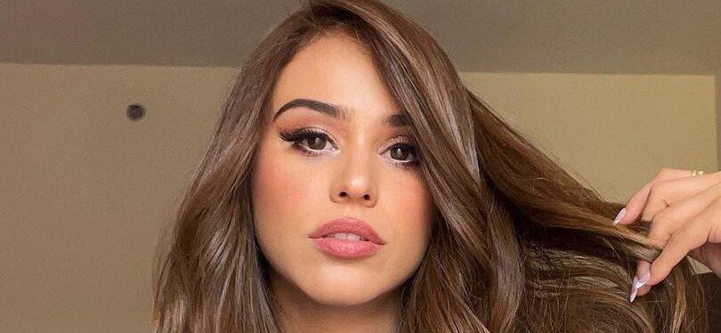 'World's Hottest Weather Girl' Yanet Garcia Shows Off Her Body In Red Lingerie