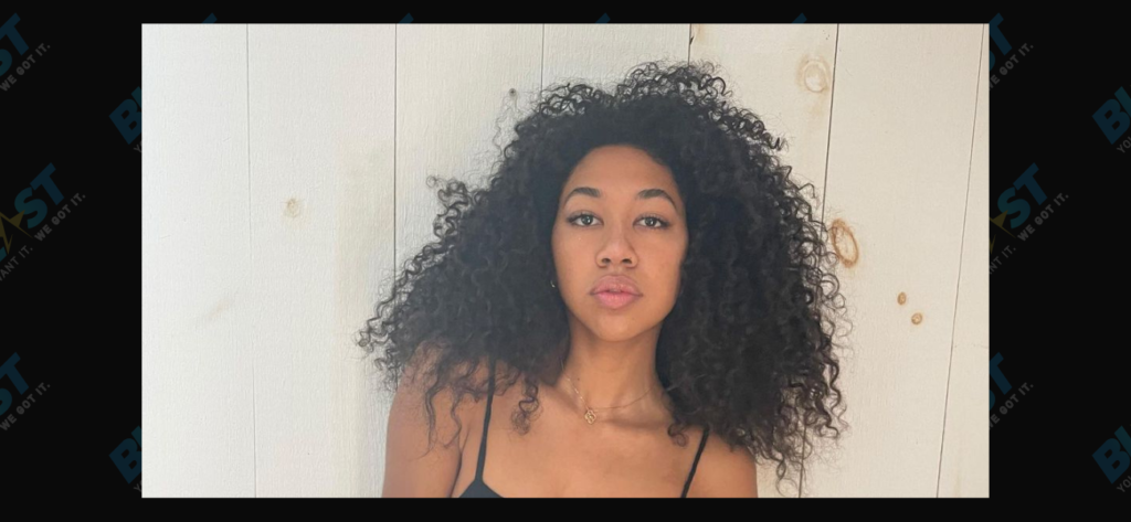 Aoki Lee Simmons Publicly Praises Her Professors During Fashion Week!