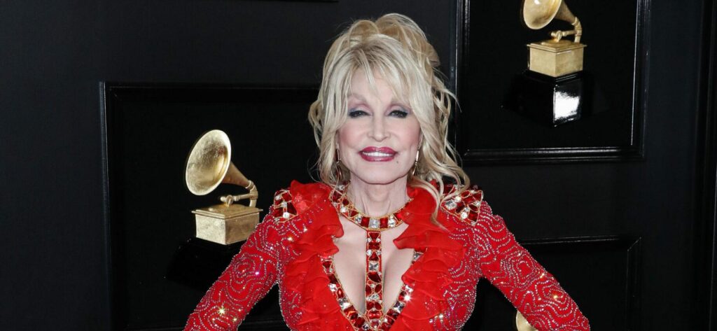 Dolly Parton Remembers Performing For Queen Elizabeth II