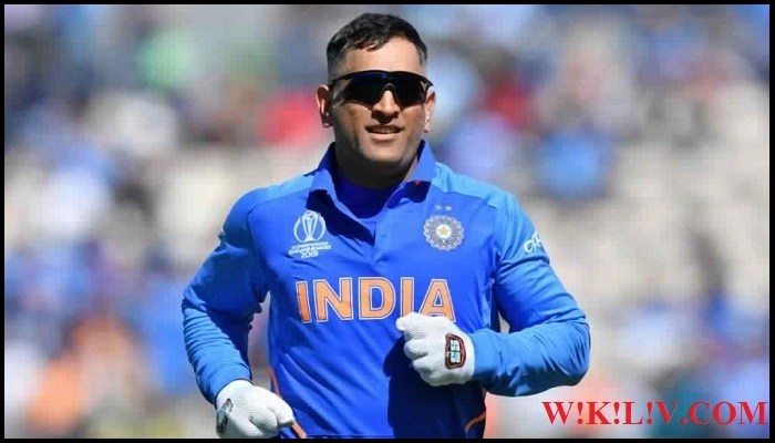 essay on ms dhoni in english