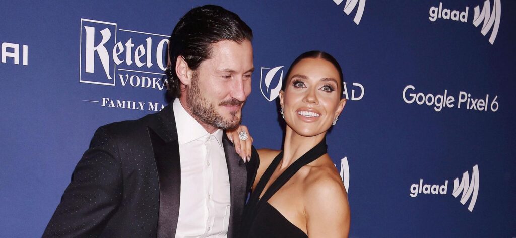 Jenna Johnson & Val Chmerkovskiy Announce Gender Of Their First Baby ...