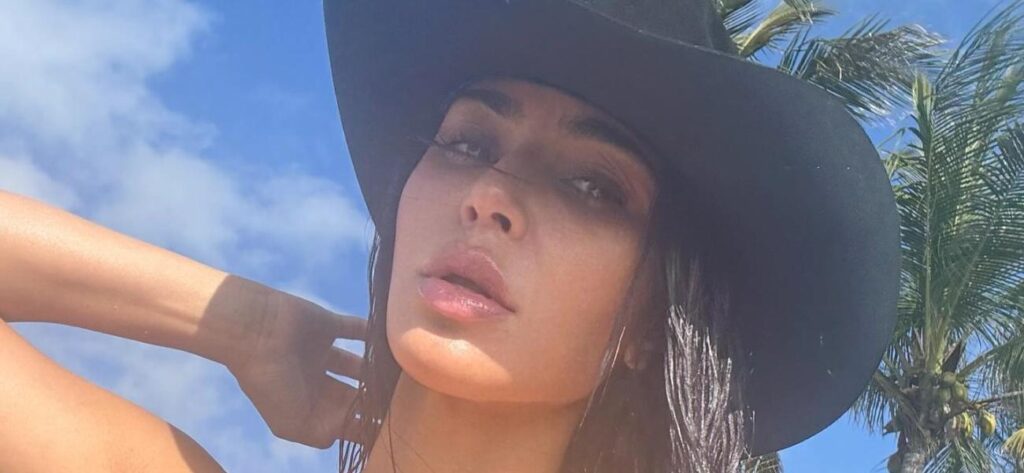 Kim Kardashian In String Bikini Announces: 'This Ain't Texas'