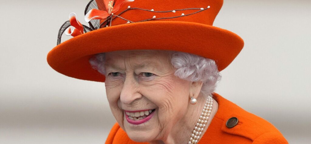 Paris Hilton, Elton John & More Celebrities Remember Queen Elizabeth II