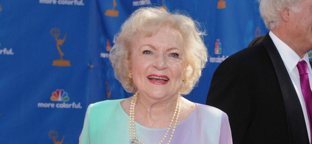 RARE Betty White Artifacts Arrive At National Comedy Museum!