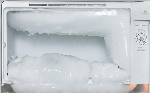 Tủ lạnh Sharp bị đóng tuyết