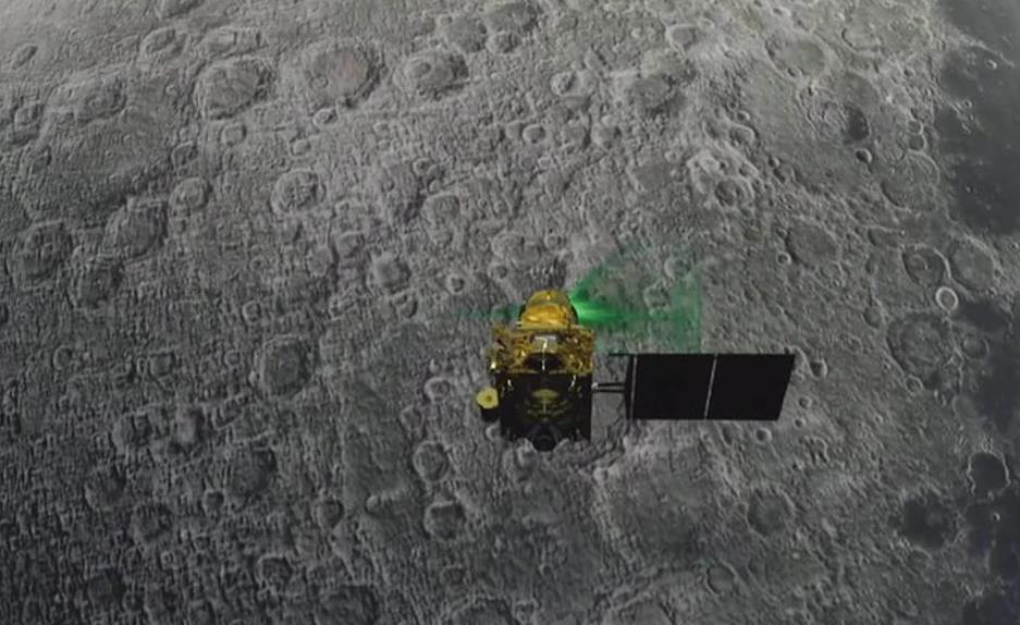 Clip Ấn Độ phấn khích khi tàu Chandrayaan-3 đáp thành công xuống Mặt trăng