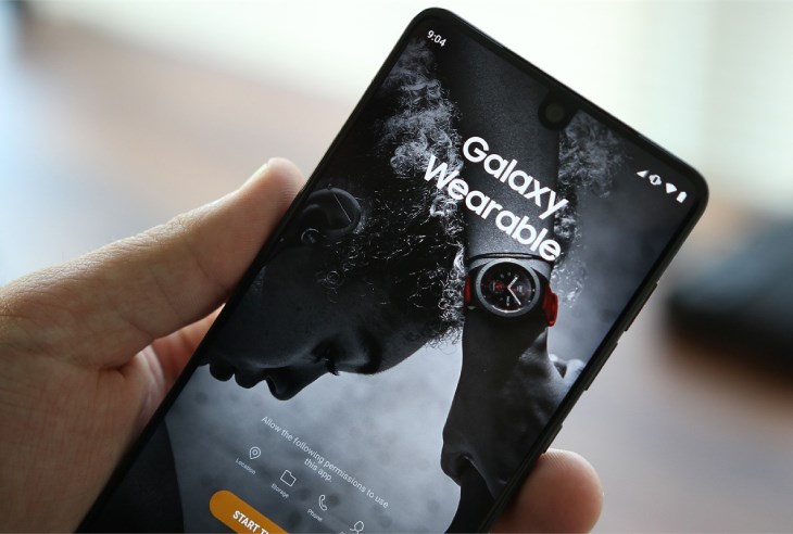 Bạn có thể tìm và tải ứng dụng Galaxy Wearable trên điện thoại Android