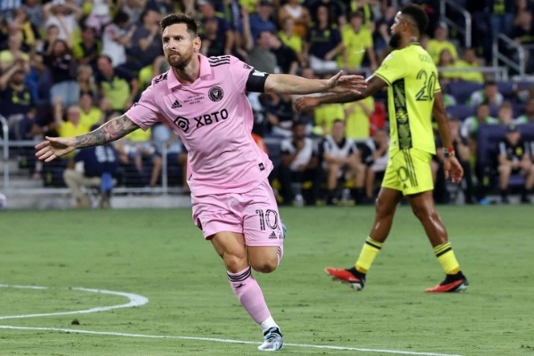 Messi ghi siêu phẩm, Inter Miami giành danh hiệu đầu tiên trong lịch sử