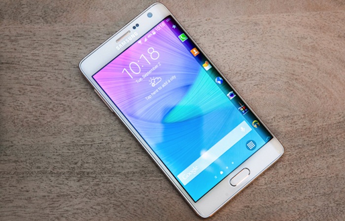 Samsung Galaxy Note Edge có giá bán trên trời