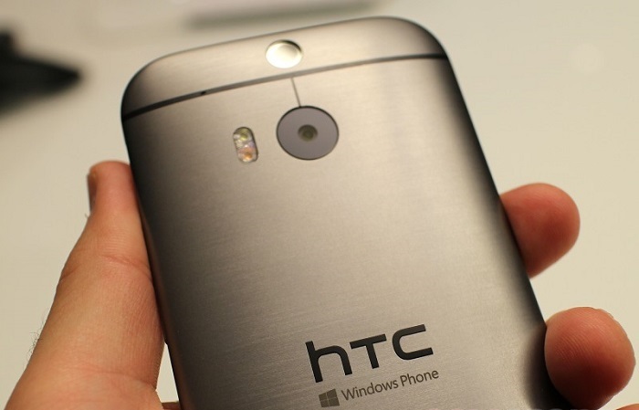 Trên tay HTC One M8 phiên bản chạy Windows Phone