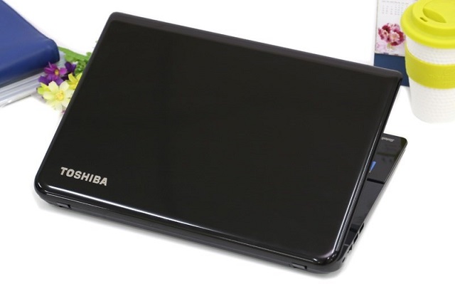 Đánh giá Laptop Toshiba Satellite C40 54204G50 – Tất cả mọi thứ bạn cần