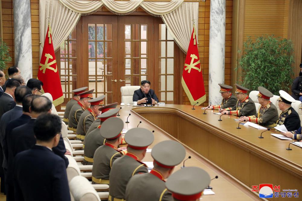 Ông Kim Jong-un chỉ thị quân đội sẵn sàng “tung đòn hủy diệt”