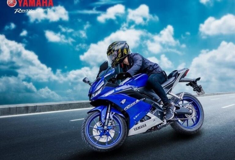 Bảng giá xe Yamaha YZF-R15 tháng 2/2024 mới nhất