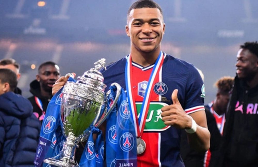 Mbappe tỏa sáng đưa PSG vào tứ kết Cup Quốc gia Pháp